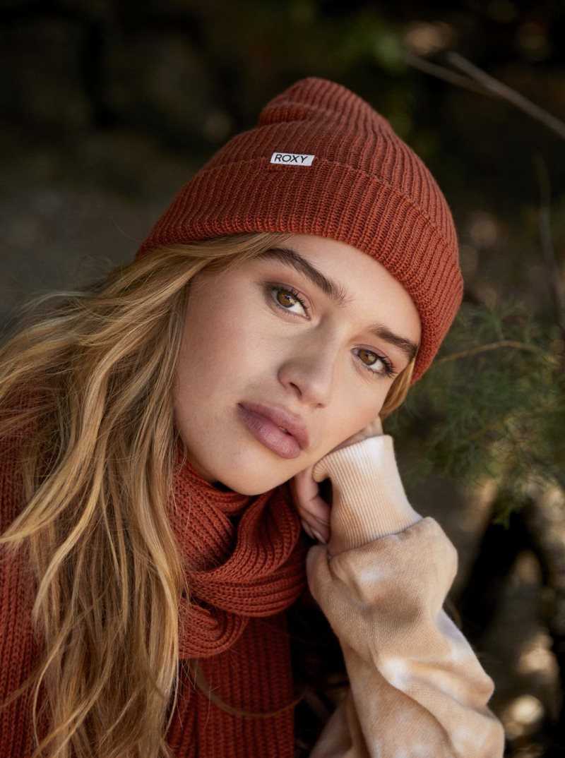 Baked Clay Roxy Island Fox Beanie | QSZVLN912