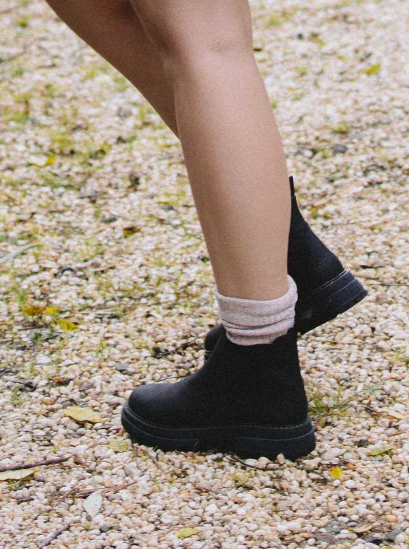 Black Roxy Lorena Chelsea Slip-On Boots | JNVSOB184