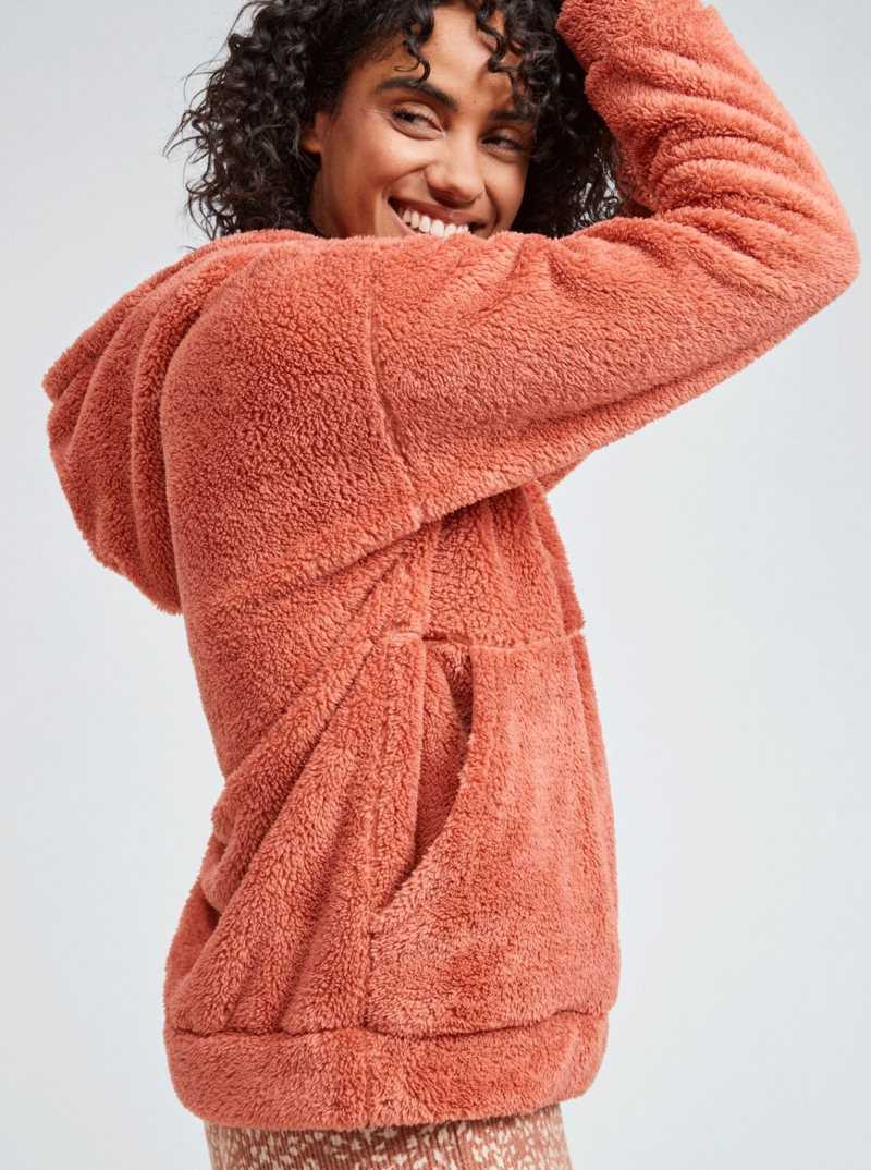 Etruscan Red Roxy Surf Spray Hooded Pullover Fleece | LONUGE356