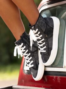 Black Roxy Rae Mid-Top Shoes | PDBFAE789